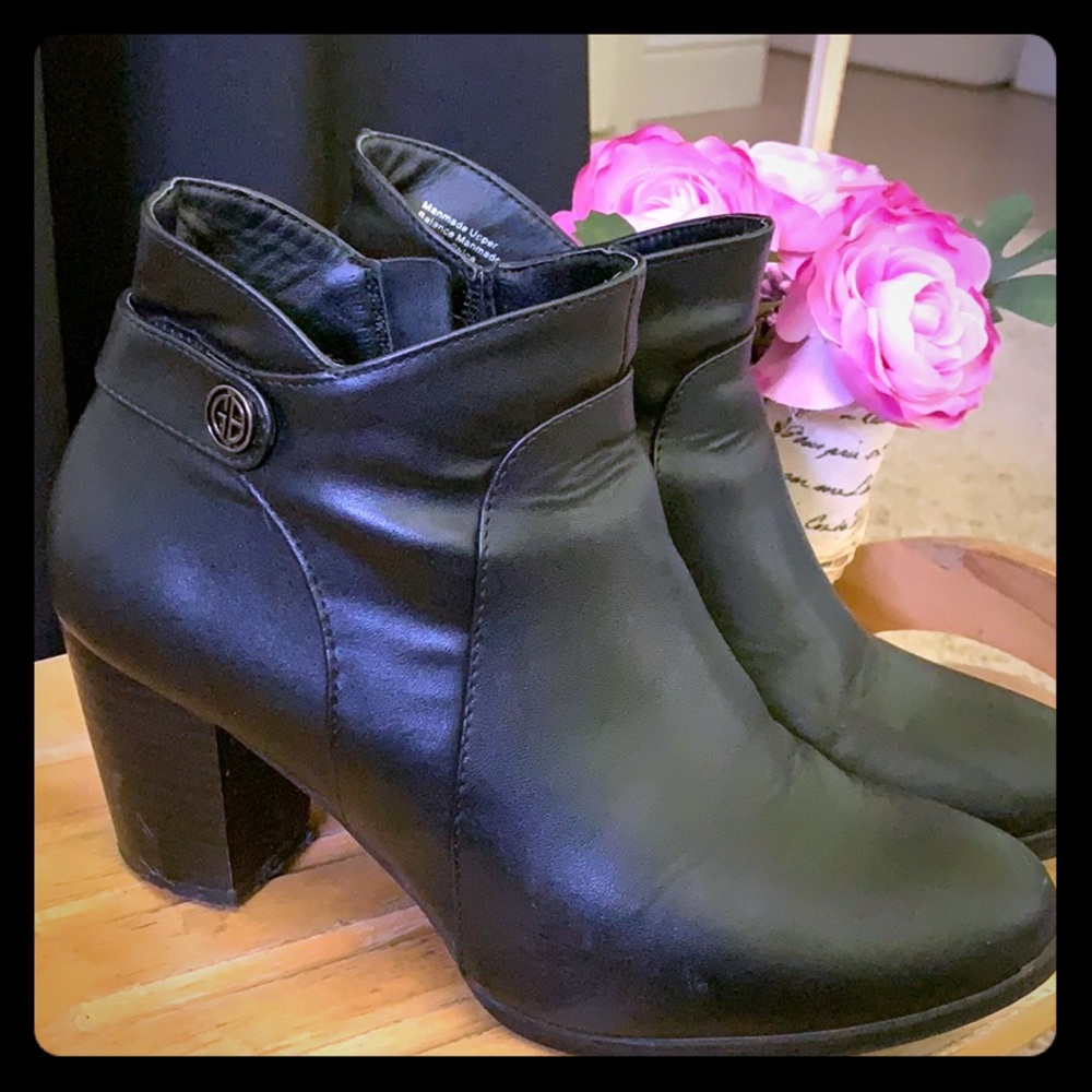 Giani Bernini Black Classy Boots